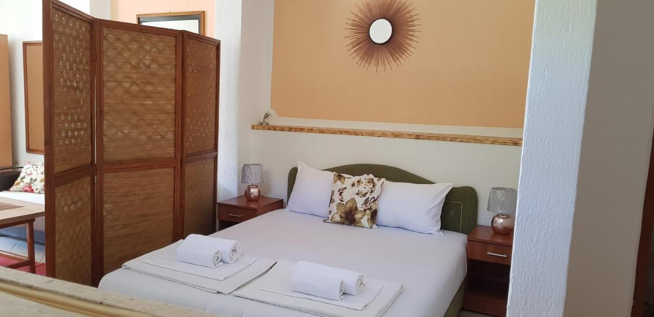 Olav Holiday Apartments Bar Bagian luar foto