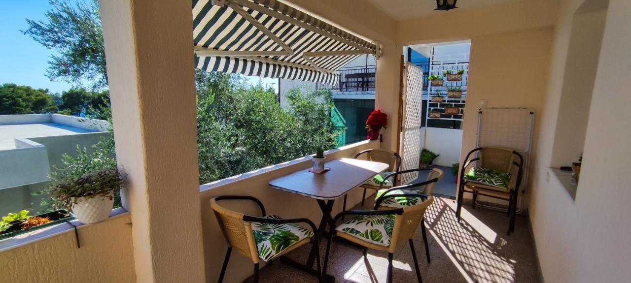 Olav Holiday Apartments Bar Bagian luar foto