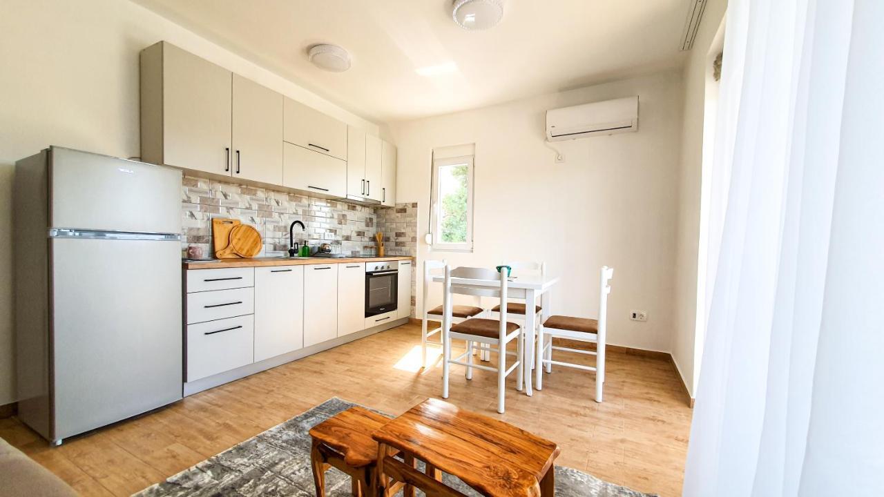 Olav Holiday Apartments Bar Bagian luar foto