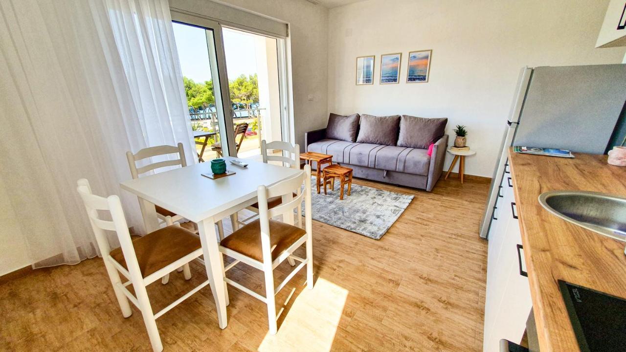 Olav Holiday Apartments Bar Bagian luar foto