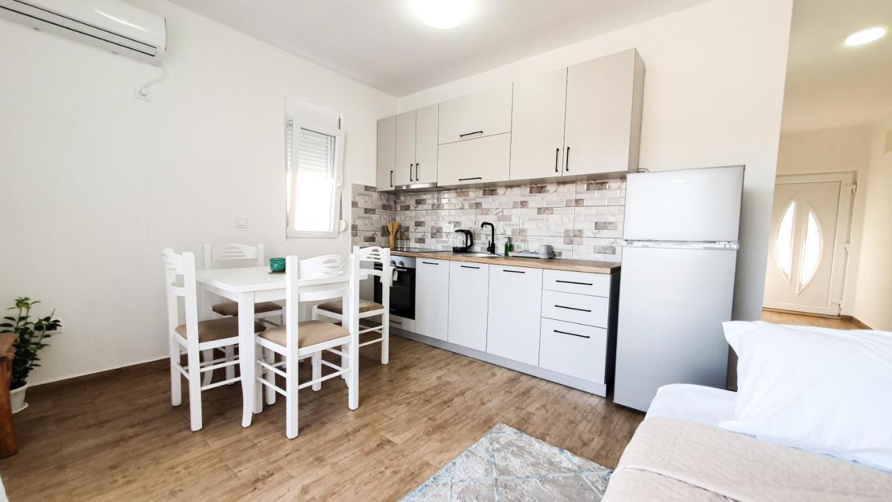 Olav Holiday Apartments Bar Bagian luar foto