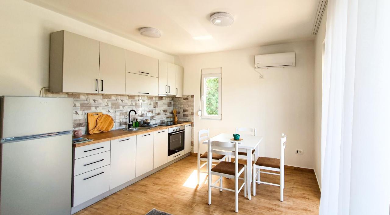 Olav Holiday Apartments Bar Bagian luar foto